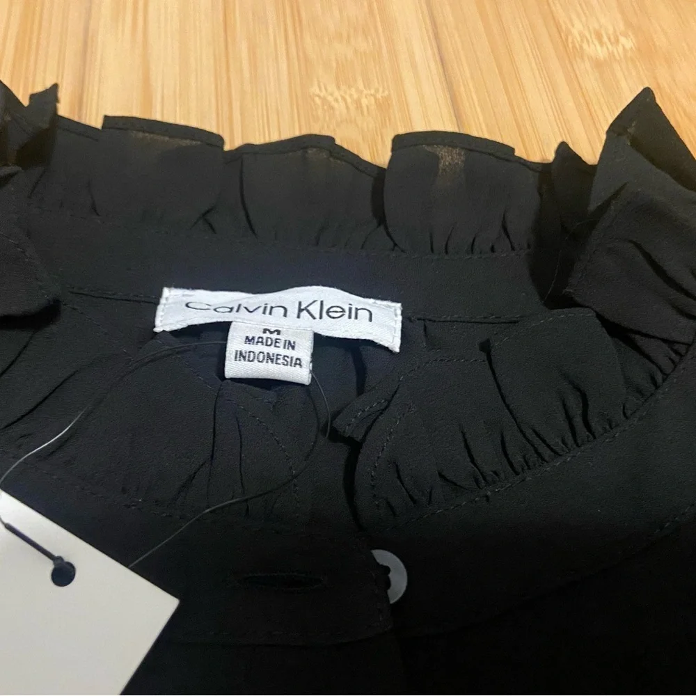 Calvin Klein Women's Flutter Sleeve Lightweight Black Button-Down Shirt - Picture 3 of 6